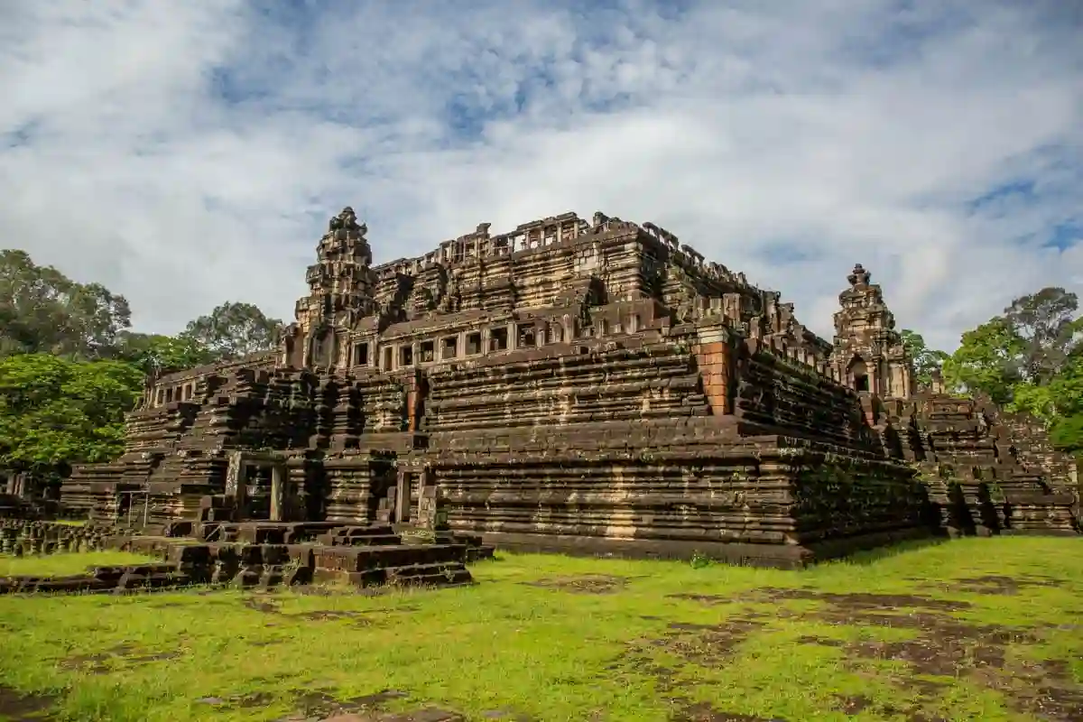 Angkor Archaeological Site & Phnom Penh Casino