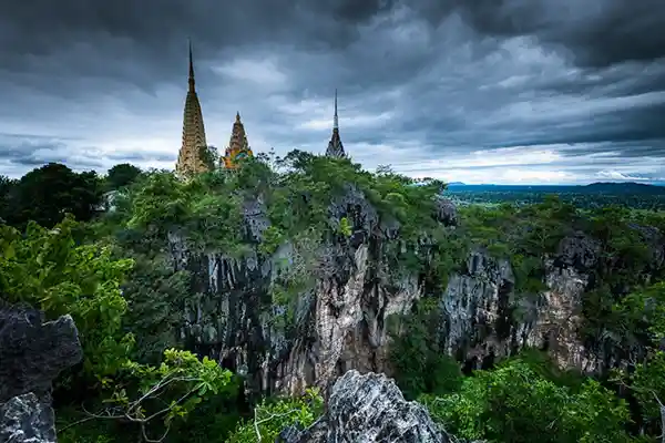 Phnom Sampov